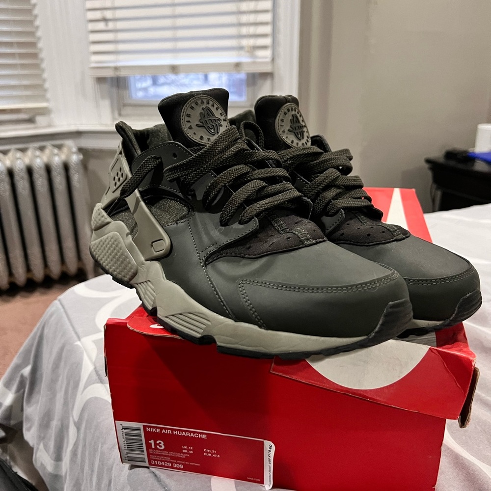 Nike Air Hurrache size 13